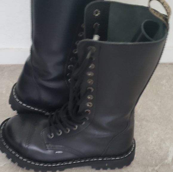STEEL boots - Picture 2 of 2